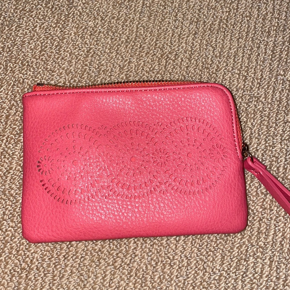 Old navy wristlet